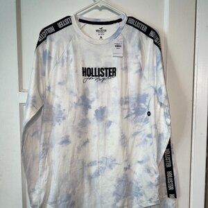 Hollister Long Sleeve T-Shirt Medium